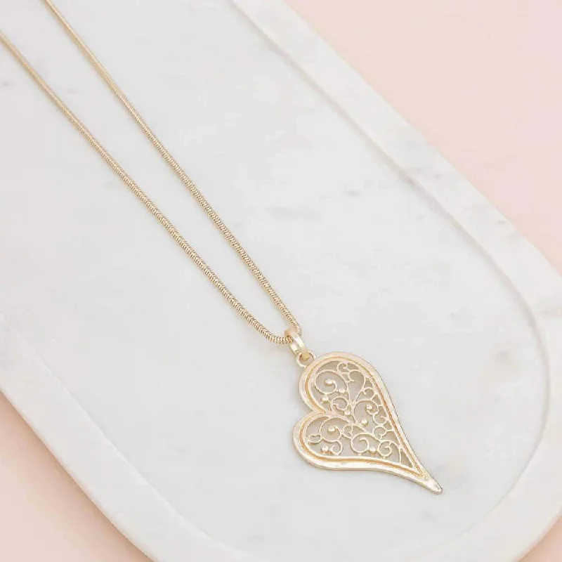 off-the-shoulder dressLight Gold Matt Cut Out Heart Necklace